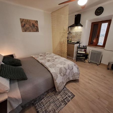 A Casa Di Carla Appartement Sonnino Buitenkant foto