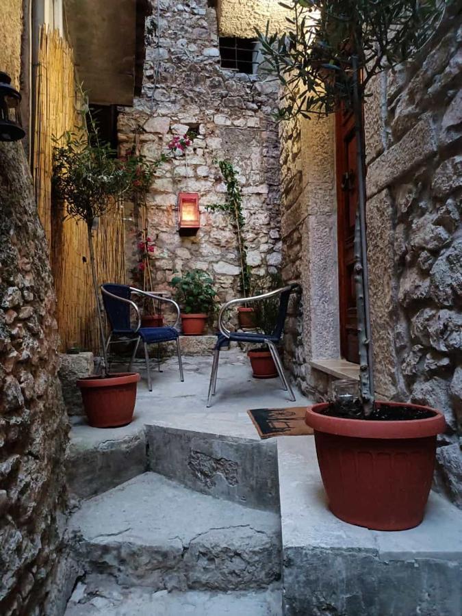 A Casa Di Carla Appartement Sonnino Buitenkant foto